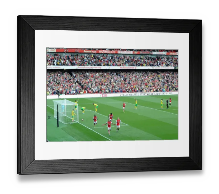 Framed Print : Arsenal's Aubameyang Scores Thriller at Emirates: Arsenal v Norwich City (2021-22)