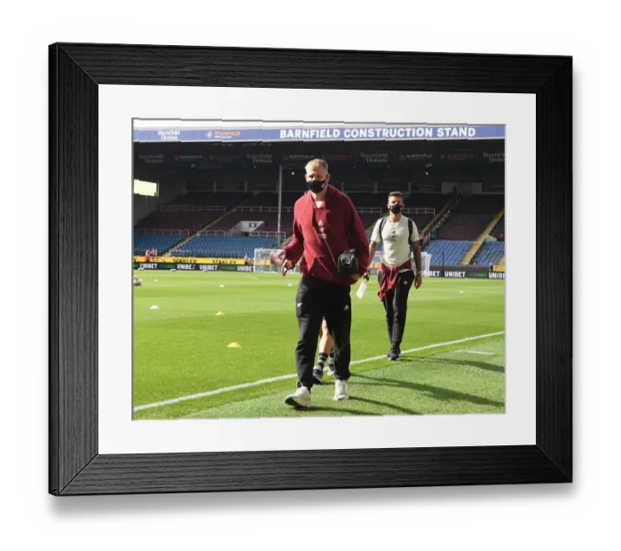 Framed Print : Burnley v Arsenal - Premier League Framed Print : Burnley v Arsenal - Premier League