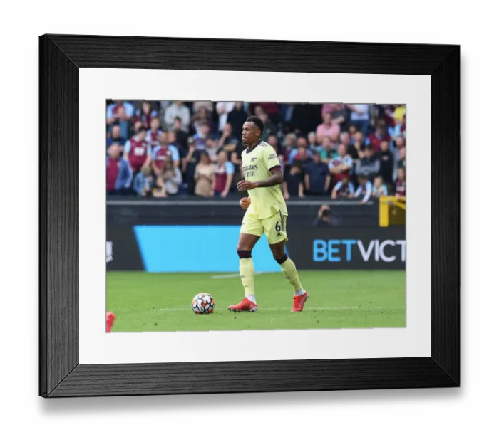 Framed Print : Arsenal vs Burnley: Premier League Clash at Turf Moor (2021-22) Framed Print : Arsenal vs Burnley: Premier League Clash at Turf Moor (2021-22)