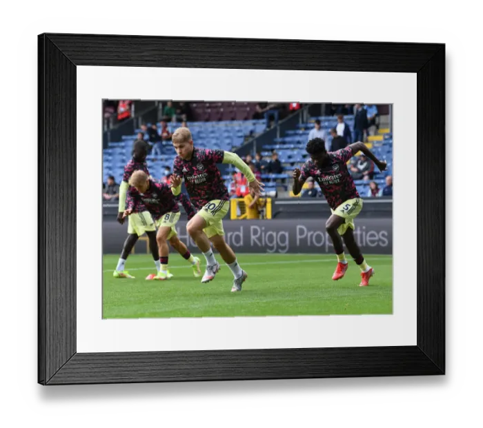 Framed Print : Emile Smith Rowe: Arsenal's Readiness at Burnley - Premier League 2021-22 Framed Print : Emile Smith Rowe: Arsenal's Readiness at Burnley - Premier League 2021-22