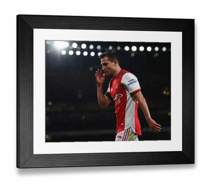 Framed Print : Arsenal's Cedric Soares in Action against AFC Wimbledon in Carabao Cup Third Round Framed Print : Arsenal's Cedric Soares in Action against AFC Wimbledon in Carabao Cup Third Round