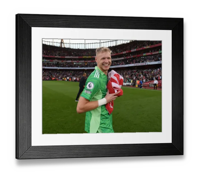 Framed Print : Arsenal's Ramsdale: Emotional Derby Victory Celebration, 2021-22 Premier League Framed Print : Arsenal's Ramsdale: Emotional Derby Victory Celebration, 2021-22 Premier League