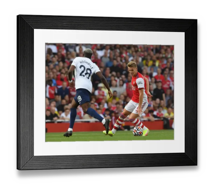 Framed Print : Martin Odegaard in Action: Arsenal vs. Tottenham (Premier League 2021-22) - Emirates Stadium Showdown