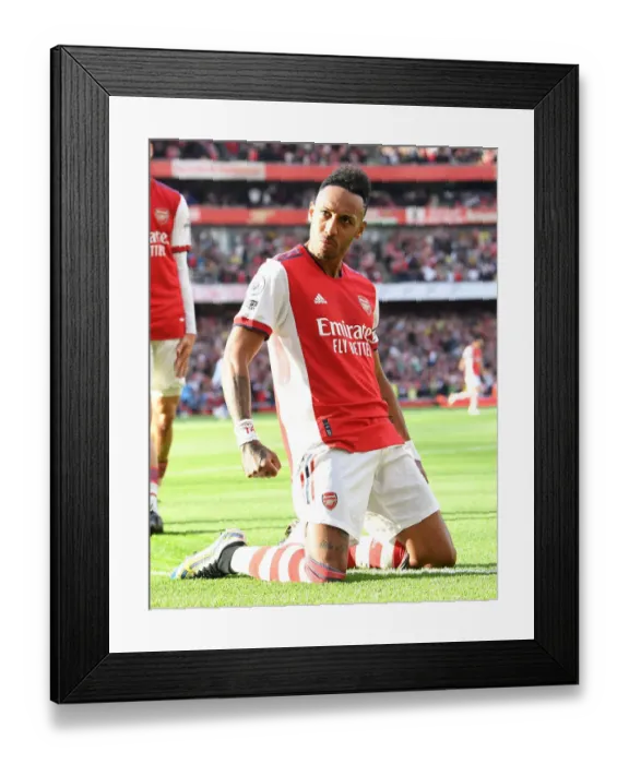 Framed Print : Arsenal's Aubameyang Scores Brace: Arsenal v Tottenham Hotspur, Premier League 2021-22