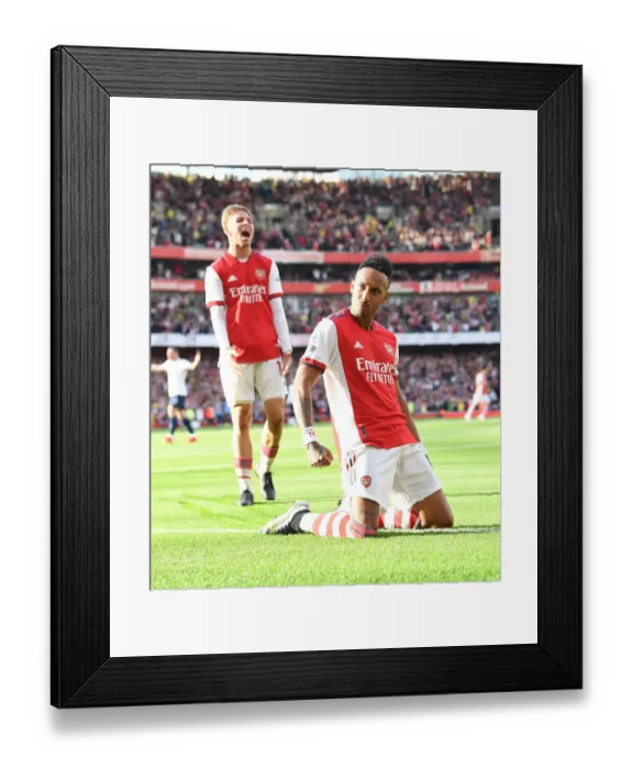 Framed Print : Aubameyang Brace: Arsenal's Thrilling 2-1 Victory Over Tottenham in the Premier League