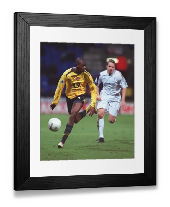 Framed Print : Abou Diaby (Arsenal) Kevin Davies (Bolton). Bolton Wanderers 1: 0 Arsenal Framed Print : Abou Diaby (Arsenal) Kevin Davies (Bolton). Bolton Wanderers 1: 0 Arsenal