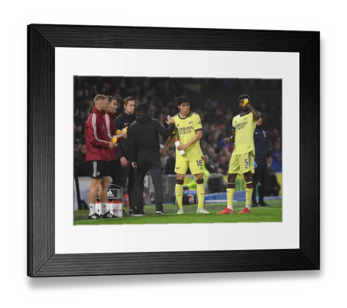 Framed Print : Arsenal Manager Mikel Arteta Gives Instructions to Tomiyasu and Partey during Brighton vs Arsenal Premier League Match