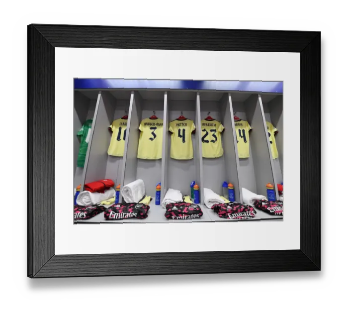 Framed Print : Arsenal Women Prepare for FC Barcelona Clash in UEFA Champions League