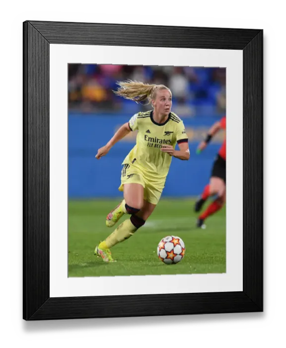 Framed Print : Champions League Showdown: Beth Mead Leads Arsenal Against FC Barcelona