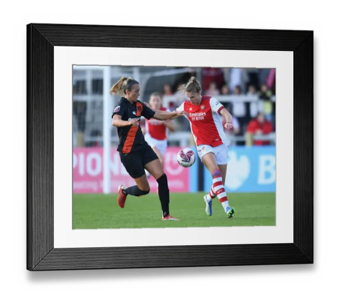 Framed Print : Arsenal vs Everton: Miedema Faces Off Against Sevecke in FA WSL Clash Framed Print : Arsenal vs Everton: Miedema Faces Off Against Sevecke in FA WSL Clash