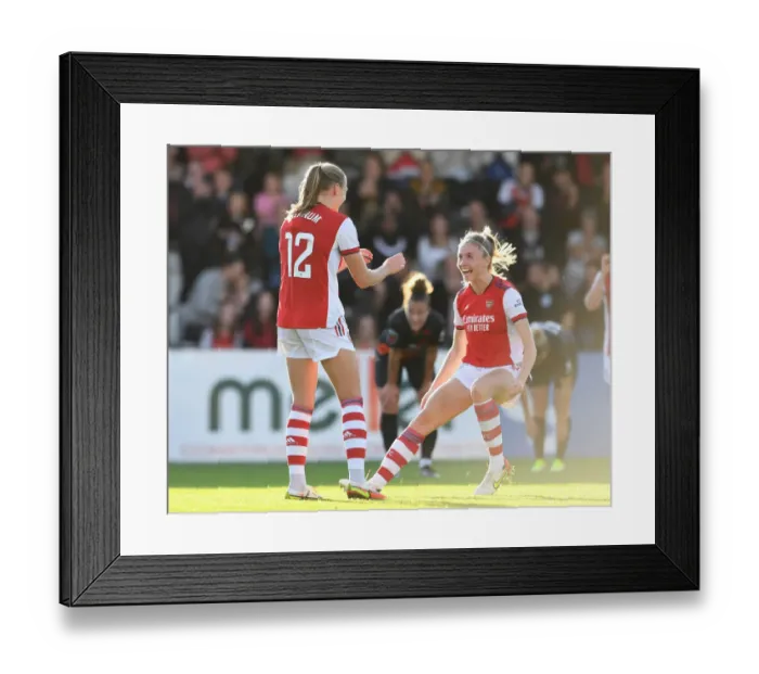 Framed Print : Arsenal Women's Super League Triumph: Frida Maanum's Hat-trick Secures Victory Over Everton