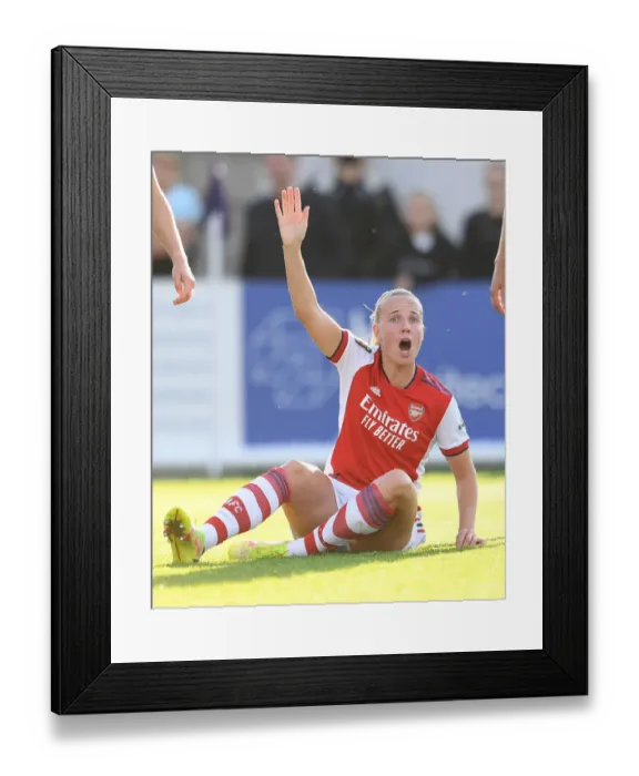 Framed Print : Arsenal's Beth Mead in Action: FA WSL Match vs Everton Women (2021-22)