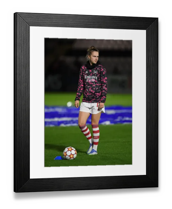 Framed Print : Vivianne Miedema Prepares for Arsenal WFC's UEFA Women's Champions League Clash Against 1899 Hoffenheim