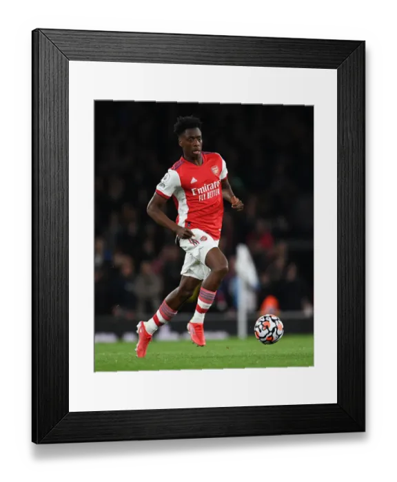 Framed Print : Arsenal's Sambi in Action: Arsenal vs Crystal Palace (Premier League 2021-22) at Emirates Stadium