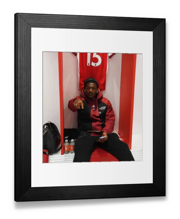 Framed Print : Arsenal's Ainsley Maitland-Niles Ready for Arsenal vs Crystal Palace Clash (2021-22) Framed Print : Arsenal's Ainsley Maitland-Niles Ready for Arsenal vs Crystal Palace Clash (2021-22)