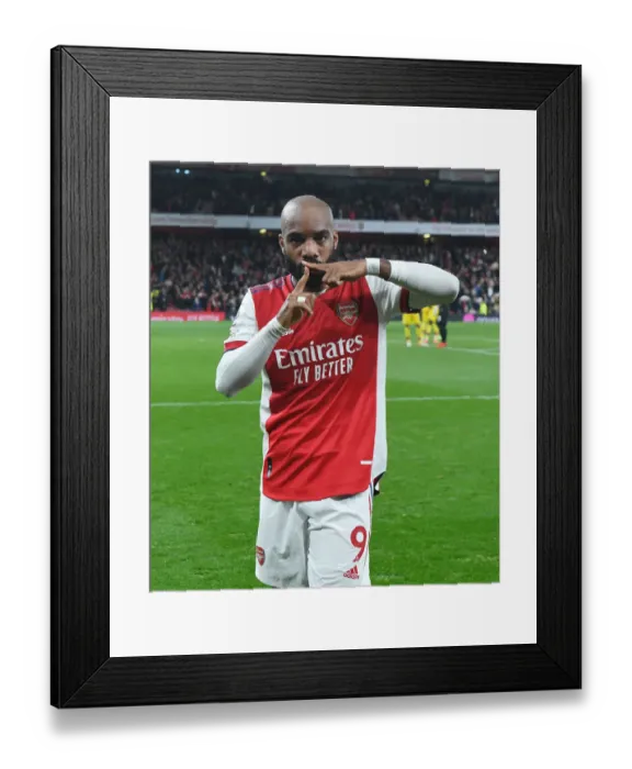 Framed Print : Alexis Lacazette's Brace: Arsenal's Triumph over Crystal Palace in the 2021-22 Premier League