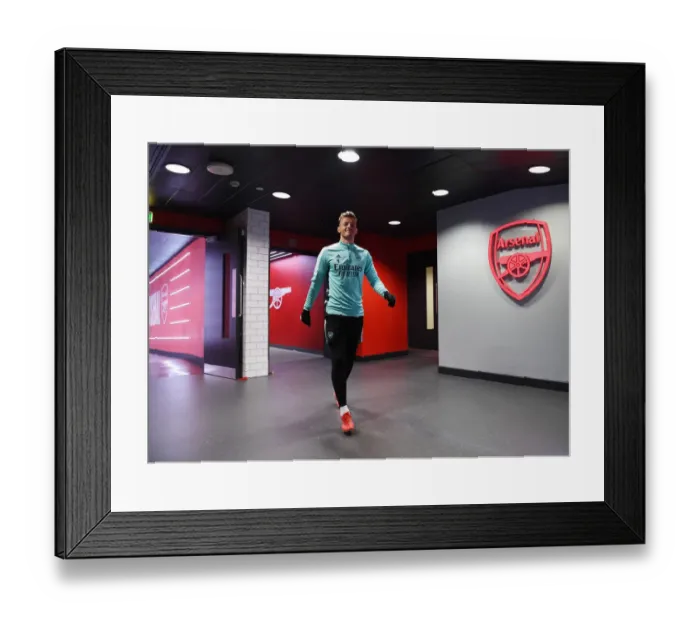 Framed Print : Arsenal's Ben White Gears Up for Arsenal vs Crystal Palace in Premier League Framed Print : Arsenal's Ben White Gears Up for Arsenal vs Crystal Palace in Premier League