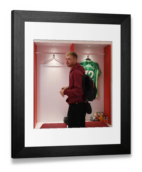 Framed Print : Arsenal's Aaron Ramsdale Gears Up for Arsenal v Crystal Palace in Premier League Framed Print : Arsenal's Aaron Ramsdale Gears Up for Arsenal v Crystal Palace in Premier League