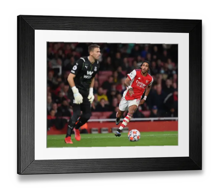 Framed Print : Arsenal's Aubameyang in Action: Premier League Clash Against Crystal Palace (2021-22) Framed Print : Arsenal's Aubameyang in Action: Premier League Clash Against Crystal Palace (2021-22)