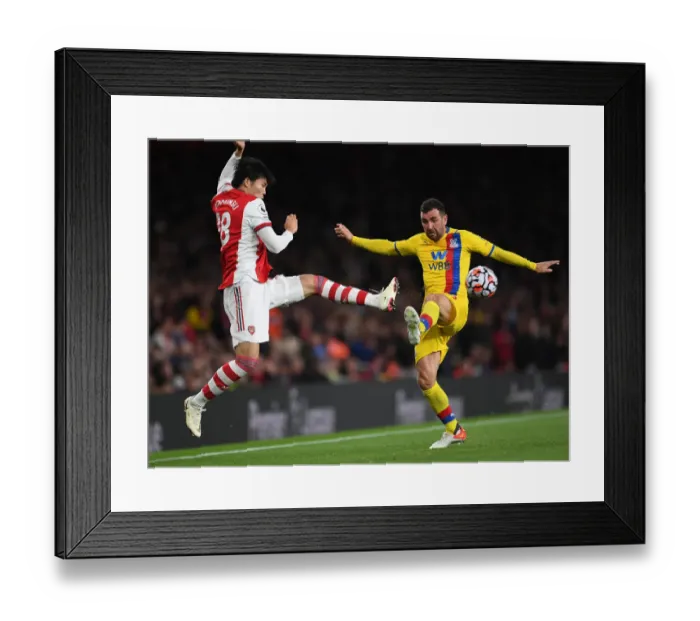 Framed Print : Arsenal vs Crystal Palace: Tomiyasu Faces McArthur Pressure in Premier League Clash (2021-22)