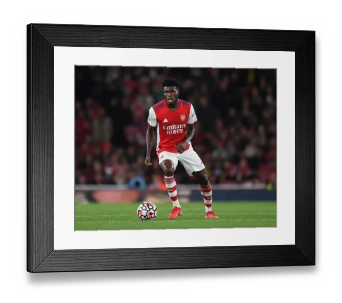 Framed Print : Thomas Partey in Action: Arsenal vs. Crystal Palace, Premier League 2021-22