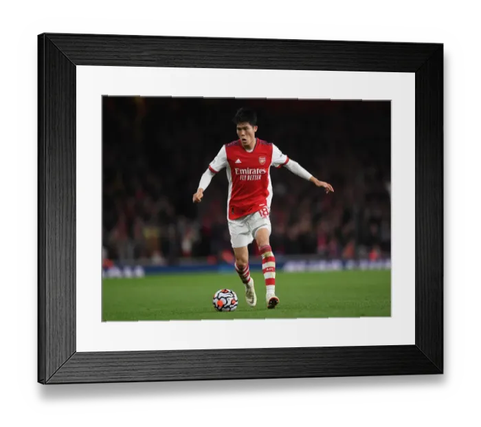 Framed Print : Arsenal's Tomiyasu in Action against Crystal Palace - Premier League 2021-22 Framed Print : Arsenal's Tomiyasu in Action against Crystal Palace - Premier League 2021-22