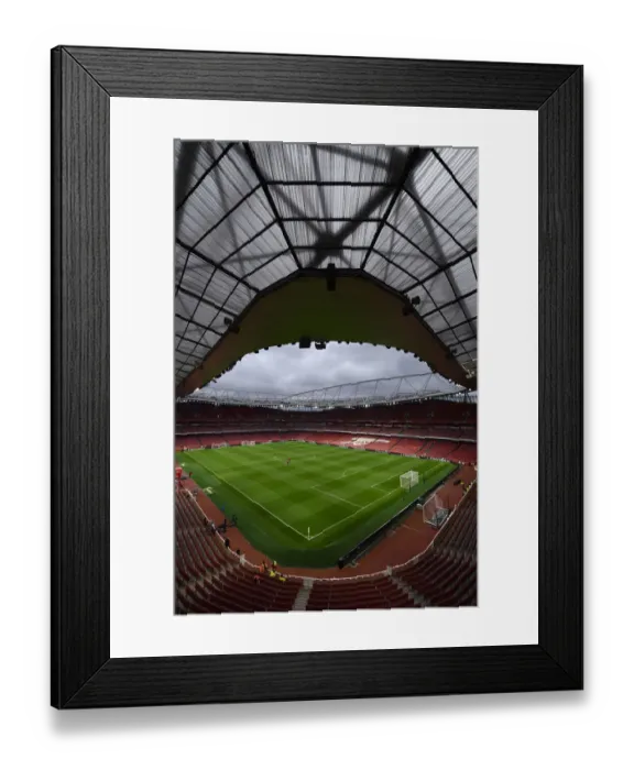 Framed Print : Arsenal at Emirates Stadium: Pre-Match Scene vs Crystal Palace, Premier League 2021-22