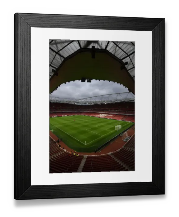 Framed Print : Arsenal at Emirates Stadium: Pre-Match Scene vs Crystal Palace, Premier League 2021-22