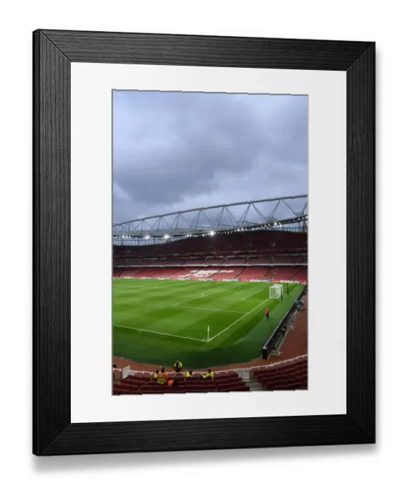 Framed Print : Arsenal at Emirates Stadium: Pre-Match Scene vs Crystal Palace, Premier League 2021-22