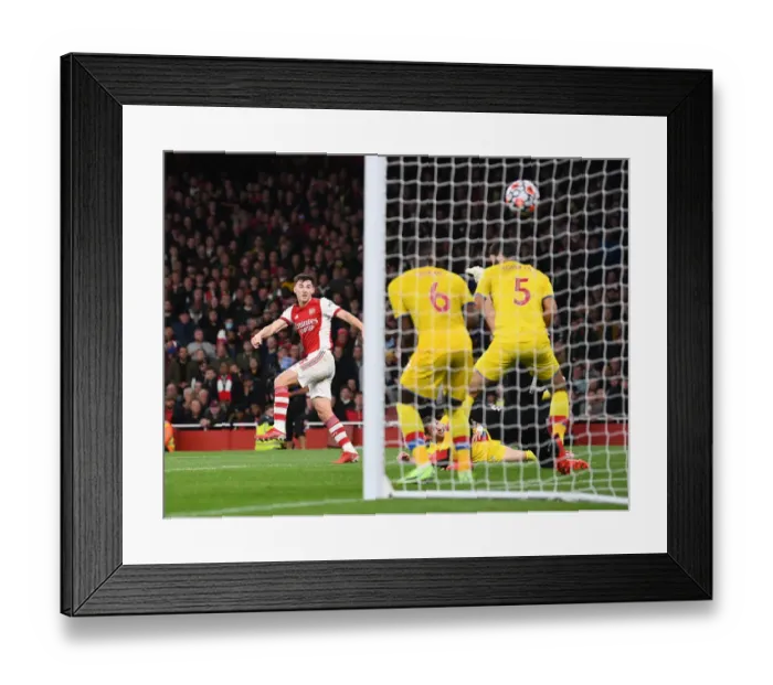 Framed Print : Arsenal's Kieran Tierney in Action: Arsenal vs Crystal Palace, Premier League 2021-22 Framed Print : Arsenal's Kieran Tierney in Action: Arsenal vs Crystal Palace, Premier League 2021-22