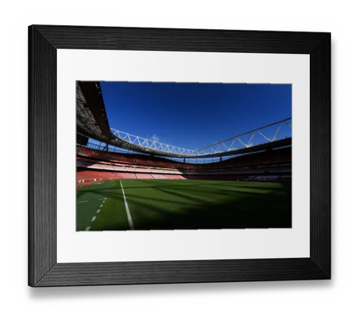 Framed Print : Arsenal vs Aston Villa: Premier League Showdown at Emirates Stadium