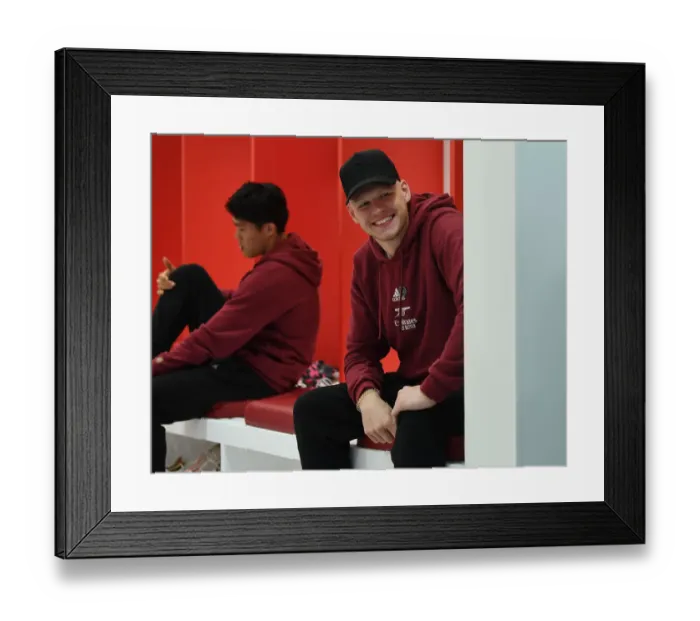 Framed Print : Arsenal's Aaron Ramsdale Ready for Arsenal v Aston Villa Clash (2021-22)