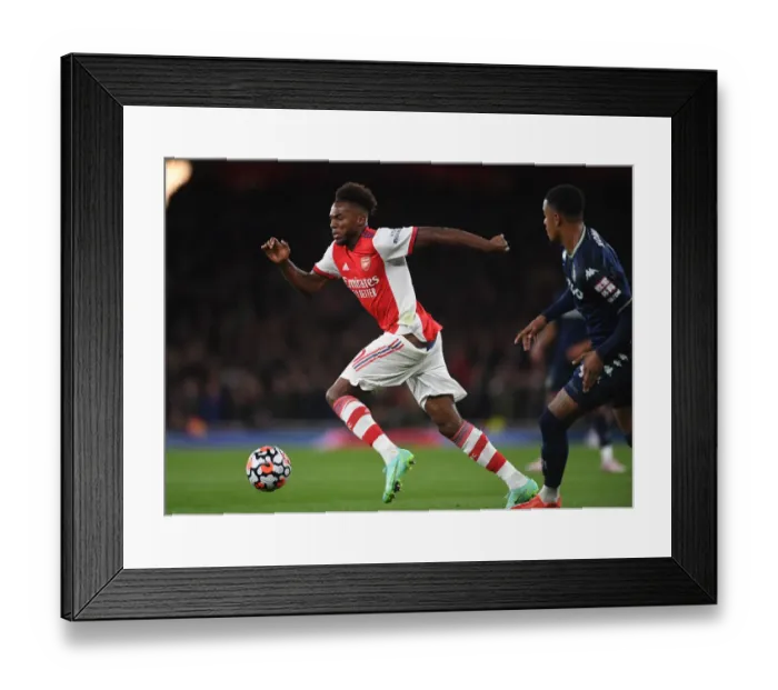 Framed Print : Arsenal's Nuno Tavares in Action: Premier League 2021-22 - Arsenal vs. Aston Villa