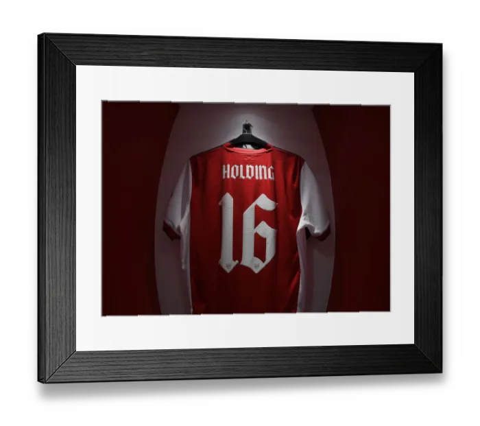 Framed Print : Arsenal: Rob Holding Prepares for Carabao Cup Showdown against Leeds United Framed Print : Arsenal: Rob Holding Prepares for Carabao Cup Showdown against Leeds United