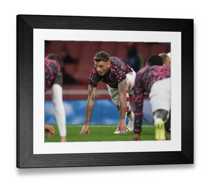 Framed Print : Arsenal vs Leeds United: Carabao Cup Showdown at Emirates Stadium