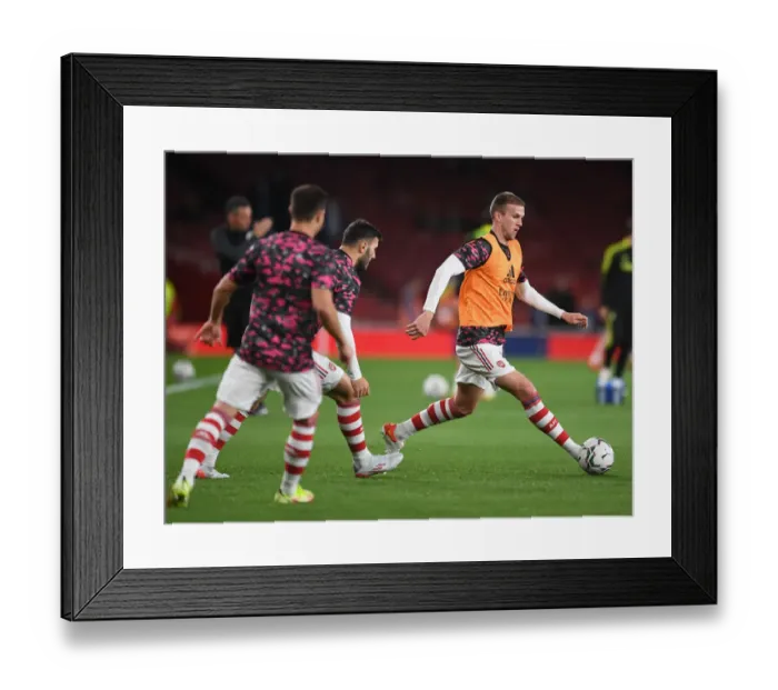 Framed Print : Arsenal vs Leeds United: Carabao Cup Showdown at Emirates Stadium
