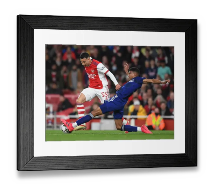 Framed Print : Arsenal vs Leeds United: Carabao Cup Showdown at Emirates Stadium
