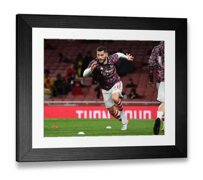Framed Print : Arsenal vs Leeds United: Carabao Cup Showdown at Emirates Stadium
