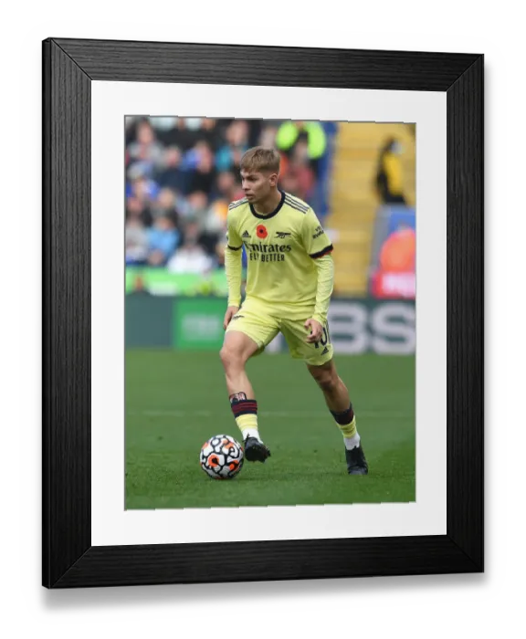 Framed Print : Emile Smith Rowe in Action: Leicester City vs. Arsenal, Premier League 2021-22