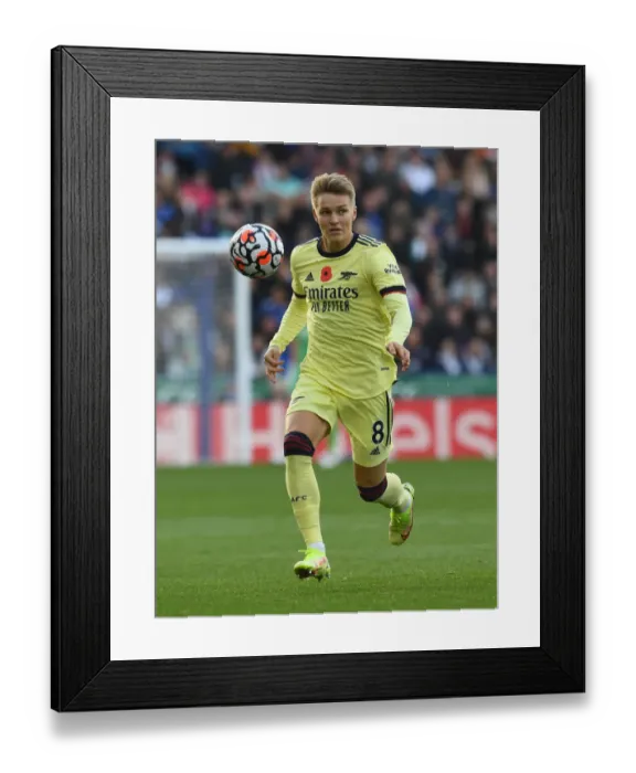 Framed Print : Martin Odegaard in Action: Arsenal vs. Leicester City, Premier League 2021-22