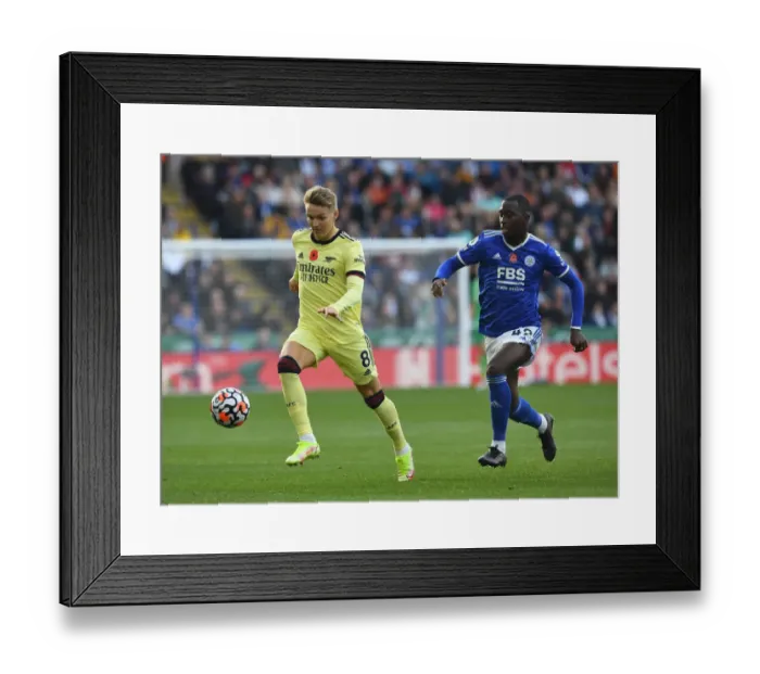 Framed Print : Battle at The King Power: Odegaard vs Soumare - Arsenal vs Leicester City, Premier League 2021-22