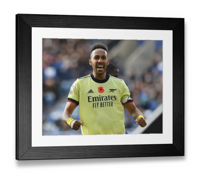 Framed Print : Last-Minute Aubameyang Strike: Arsenal Secure Dramatic Victory Over Leicester City (Premier League 2021-22)