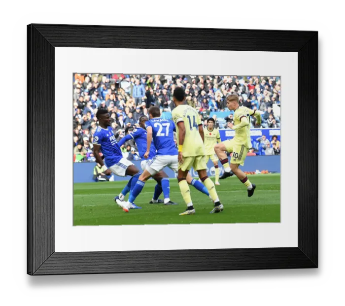 Framed Print : Emile Smith Rowe Scores Arsenal's Second Goal: Leicester City vs Arsenal, Premier League 2021-22 - The King Power Stadium Thriller
