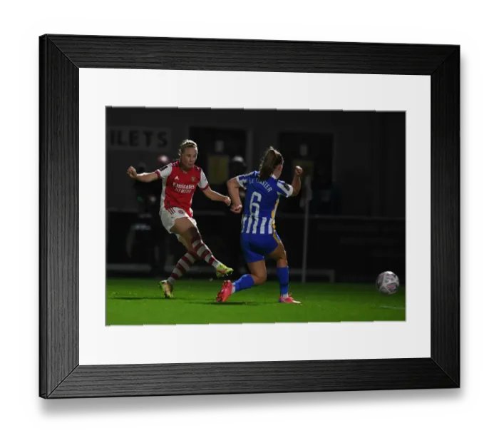 Framed Print : Arsenal Women's FA Cup Semi-Final Triumph: Beth Mead Scores the Second Goal Against Brighton & Hove Albion