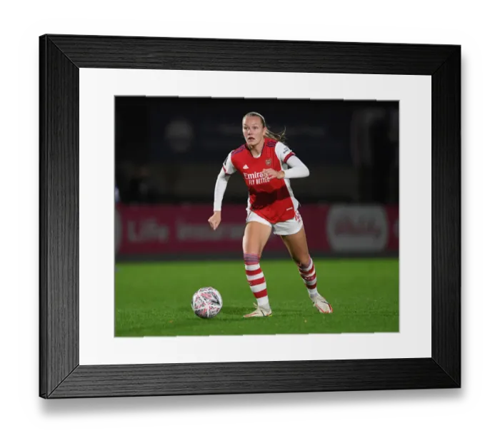 Framed Print : Arsenal Women vs Brighton & Hove Albion: FA Cup Semi-Final Showdown