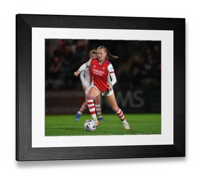 Framed Print : Arsenal Women vs Brighton & Hove Albion: FA Cup Semi-Final Showdown