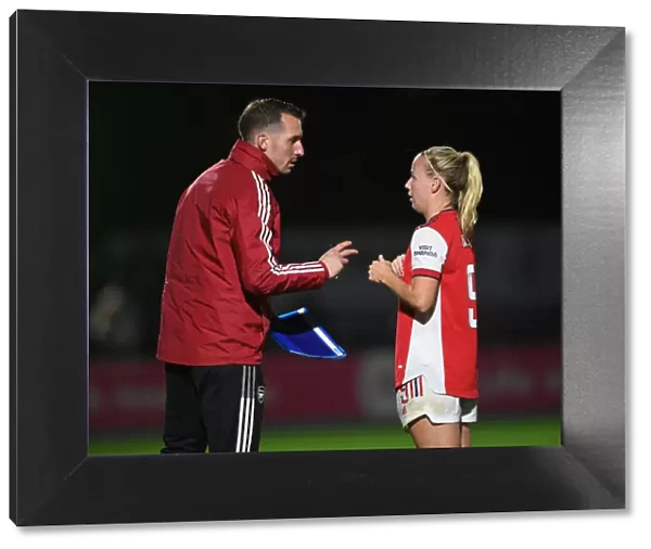 Arsenal Women's FA Cup Semi-Final: Beth Mead and Seb Barton in Deep Discussion