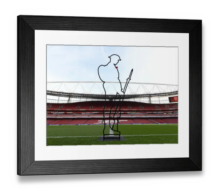 Framed Print : Arsenal Honors Remembrance Day: A Tribute at Emirates Stadium (2021-22)