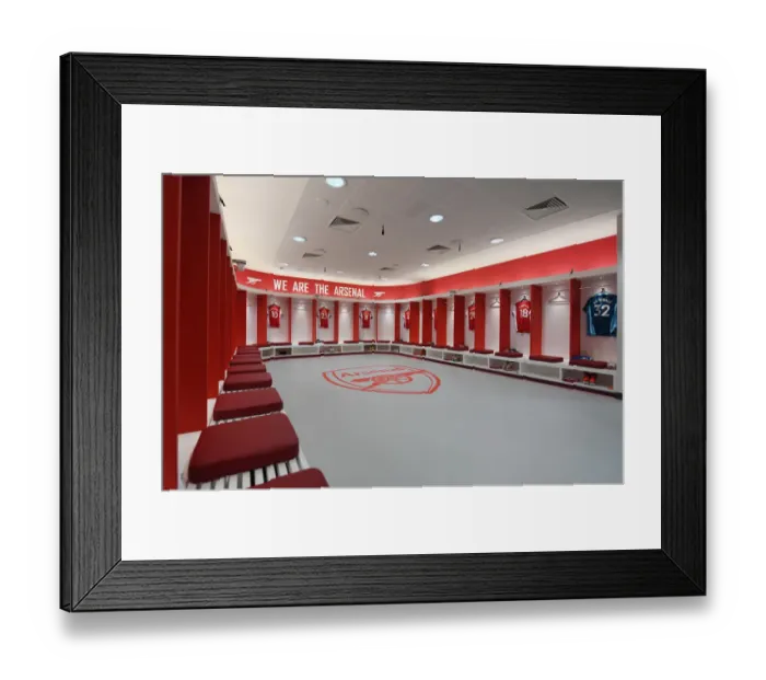 Framed Print : Arsenal Football Club: Pre-Match Huddle in the Changing Room (Arsenal vs. Watford, 2021-22 Premier League)