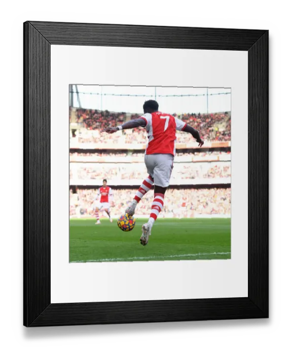 Framed Print : Arsenal's Bukayo Saka in Action against Watford in the 2021-22 Premier League Framed Print : Arsenal's Bukayo Saka in Action against Watford in the 2021-22 Premier League